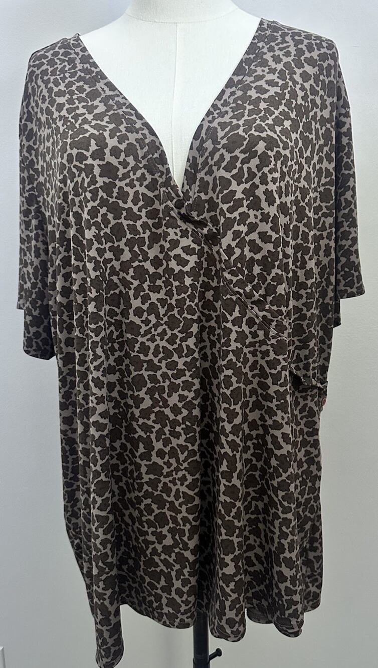 Apostrophe Woman Leopard Print V-Neck Blouse 24 26W Plus  90s Grunge 2000s Glam